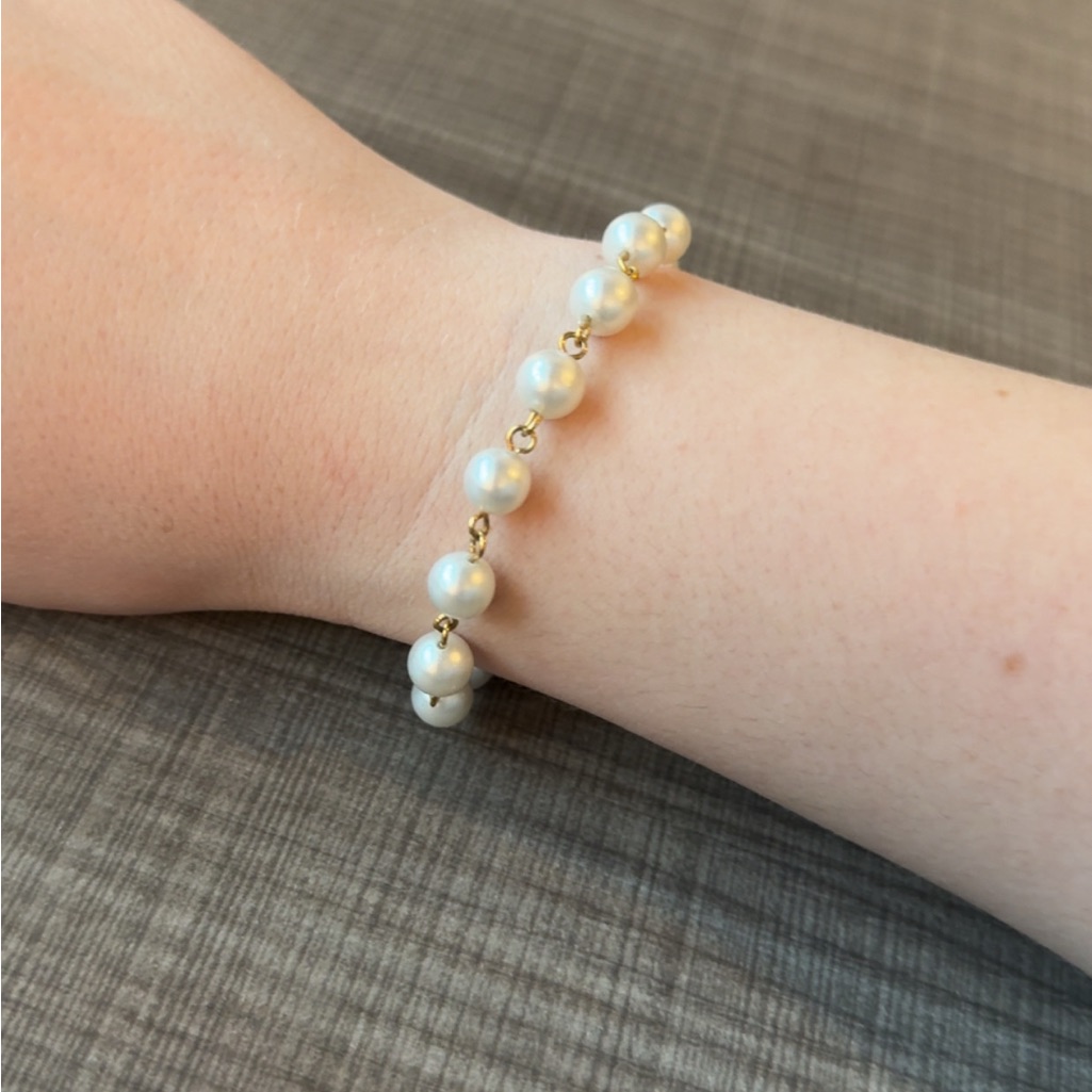 Elegant Gold And White Faux Pearl Bracelet Fits 6 Inch To 75 Inch Wrist